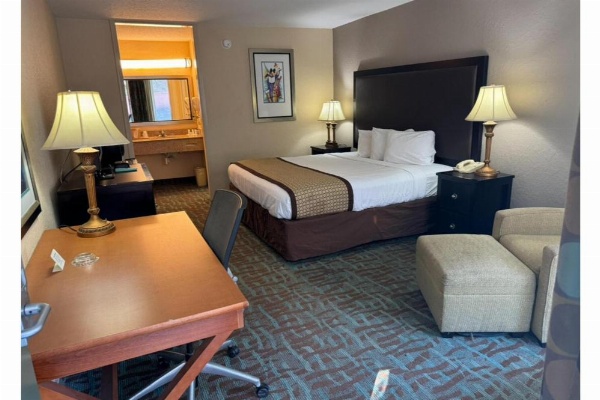 OYO Hotel Harriman image 19