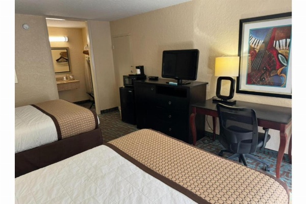 OYO Hotel Harriman image 28