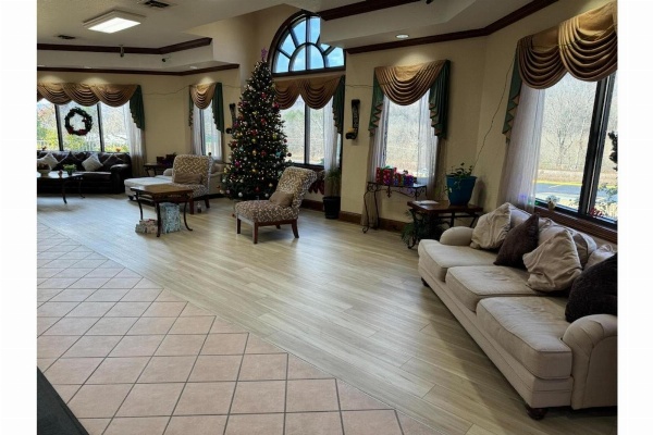 OYO Hotel Harriman image 6